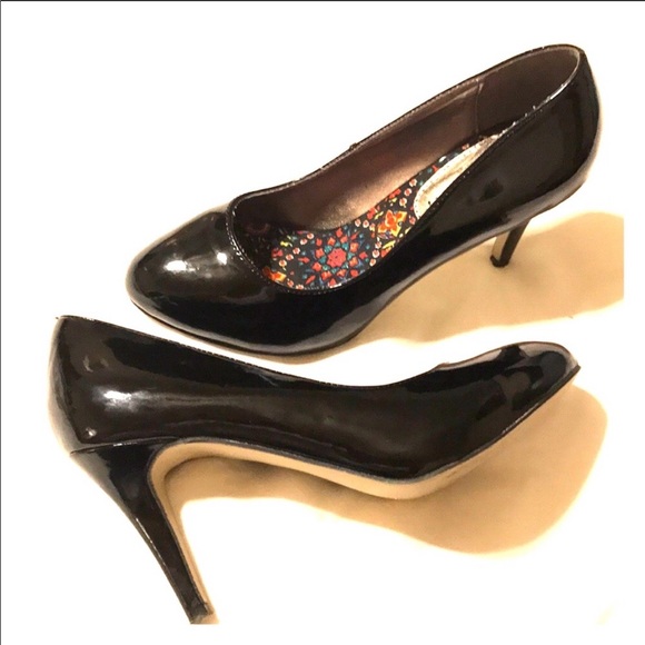 Madden Girl Black Heels - Picture 2 of 6